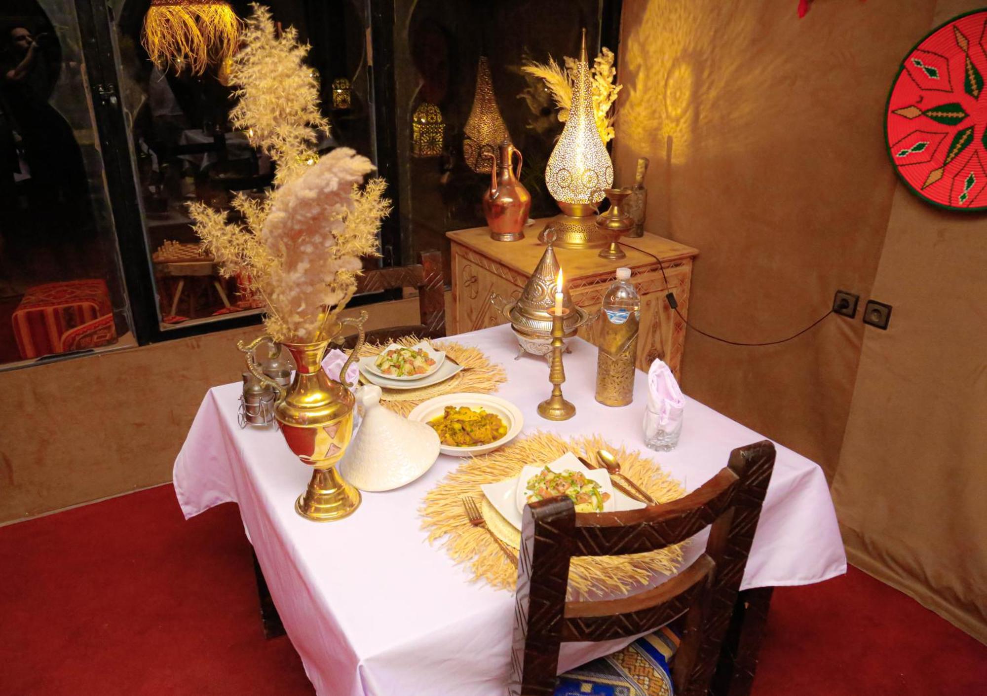 Young Luxury Camp Merzouga Exterior foto